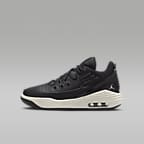Jordan Max Aura 5 Older Kids' Shoes. Nike ID